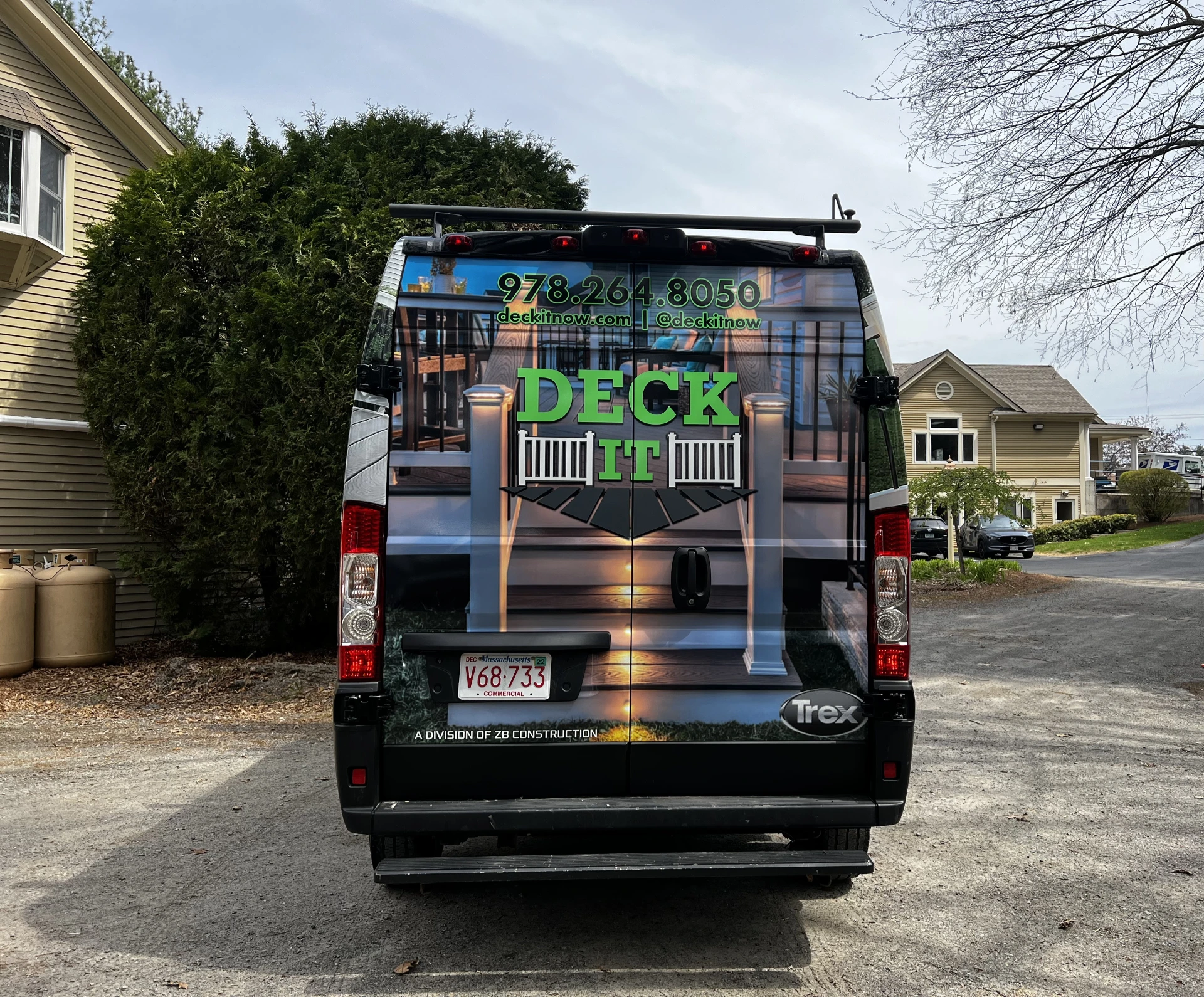 Deck It Back Of The Van